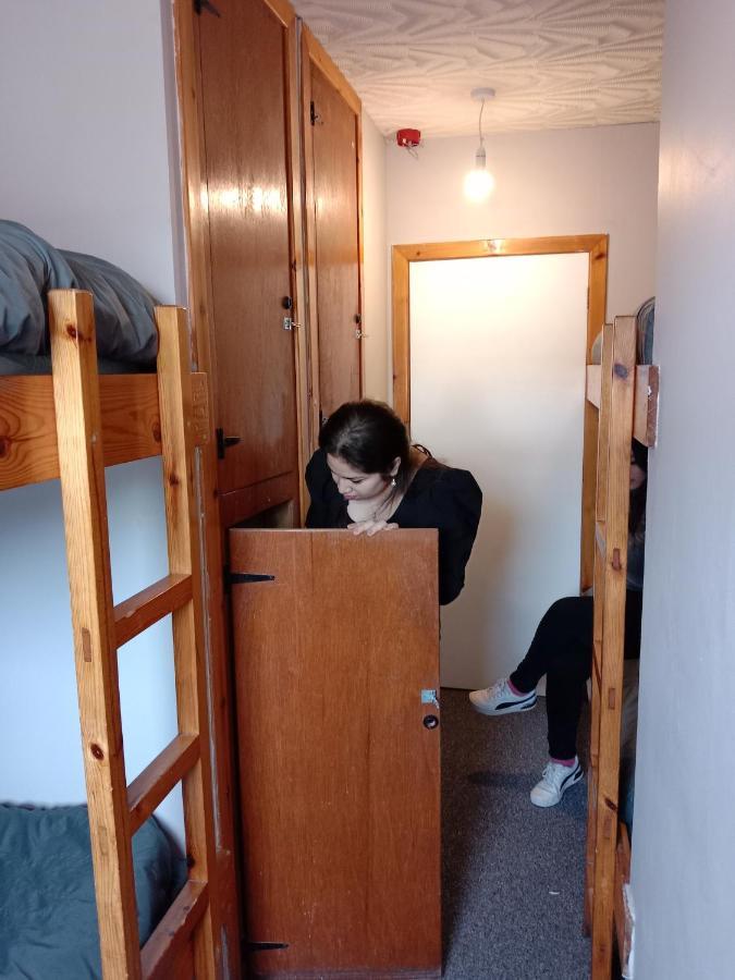The Islander Bunkhouse Hostel Kyle of Lochalsh Room photo